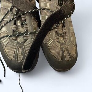 Grey, Black and green Cycling Cleats 9 1/2 Bontrager